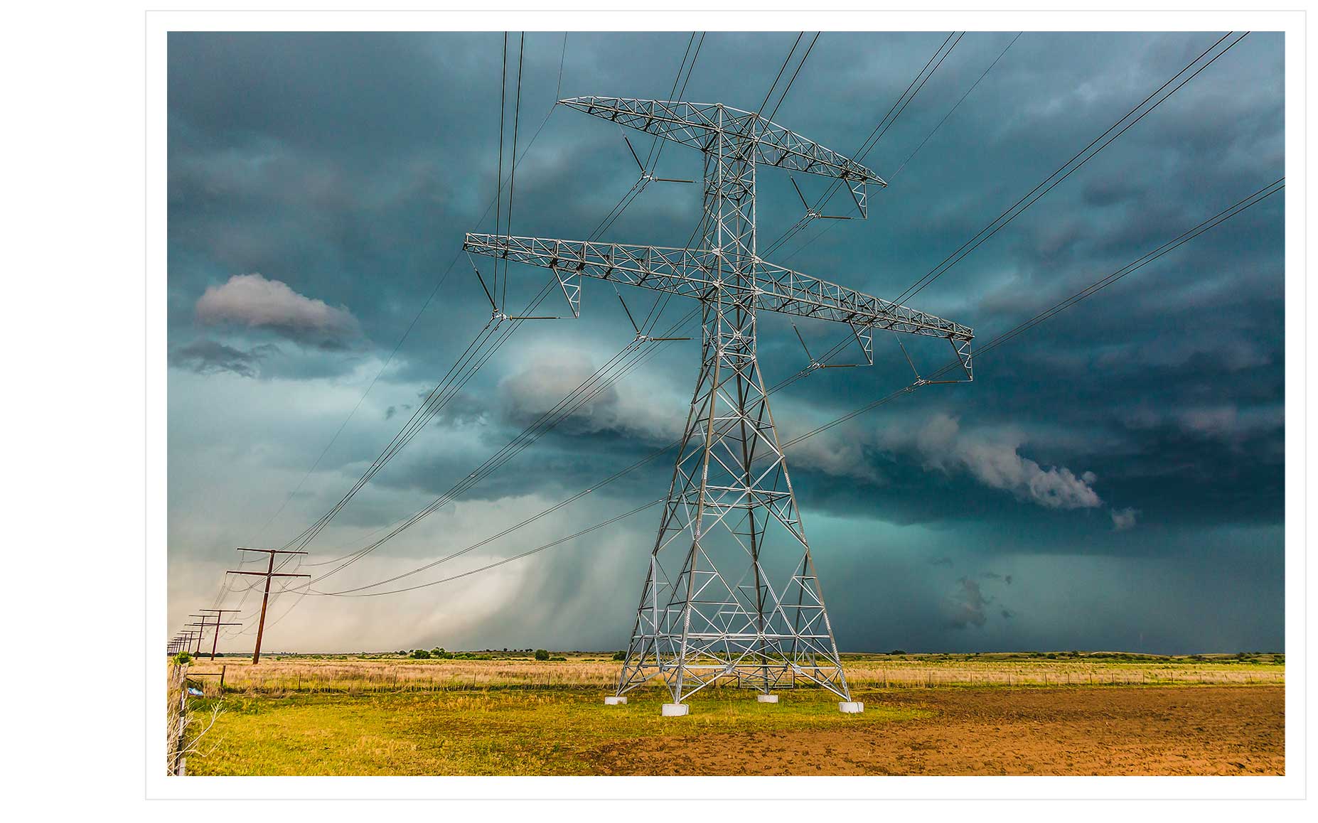 Storm overhead of power lines